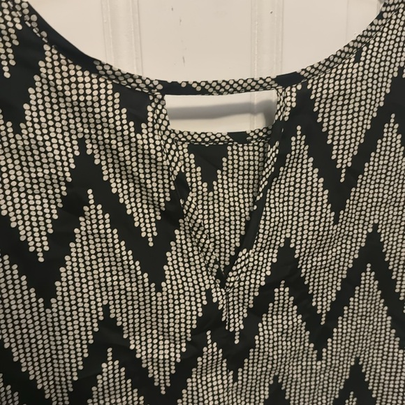 Black & White Tie Front Blouse from Sophie & Kate - Size Medium - Picture 7 of 8